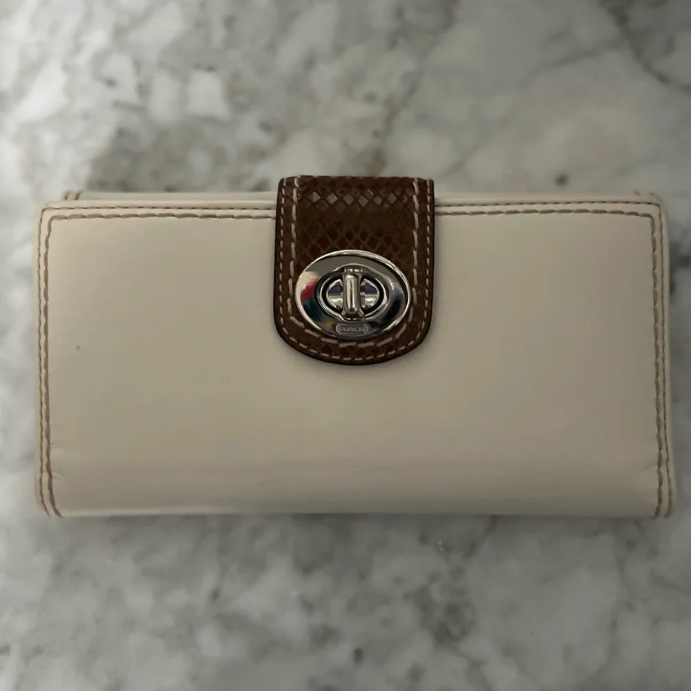 Coach White Leather Continental Wallet